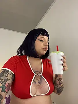 sophia goth online show from December 23, 2025, 5:27 am