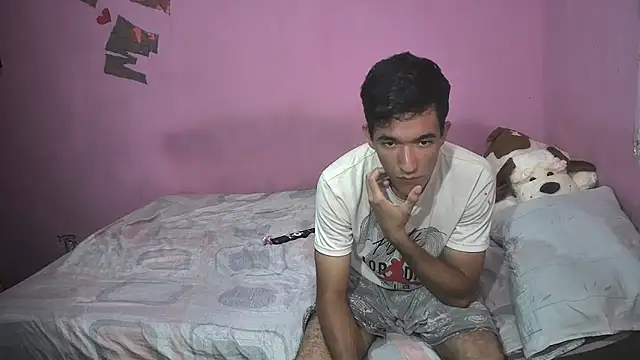 Snapshot of Sweetiefoxxx chatting on June 12, 2026, 7:24 pm Sweetiefoxxx online show from June 12, 2026, 7:24 pm