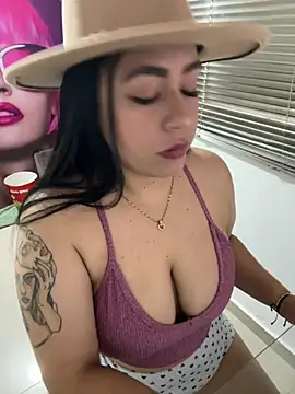 marta201 alfaro online show from February 5, 2025, 5:53 pm