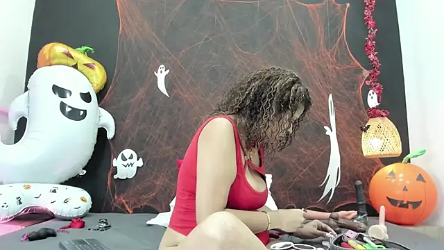 Snapshot of Luna_smit08 chatting on October 30, 2025, 8:20 pm Luna smit08 online show from October 30, 2025, 8:20 pm