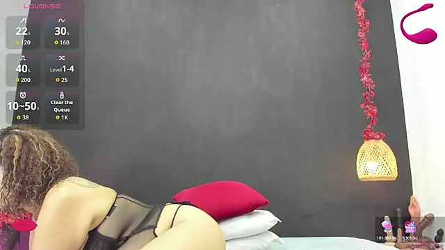 Snapshot of Luna_smit08 chatting on November 29, 2025, 8:34 pm Luna smit08 online show from November 29, 2025, 8:34 pm