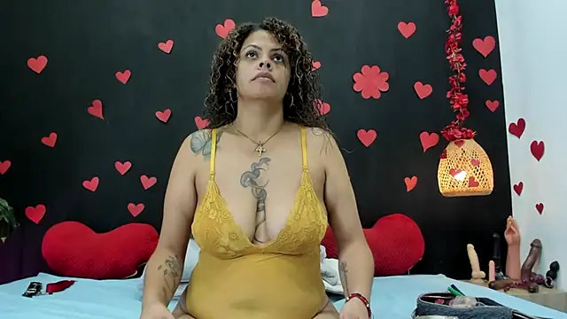 Luna smit08 online show from February 18, 2026, 9:11 pm