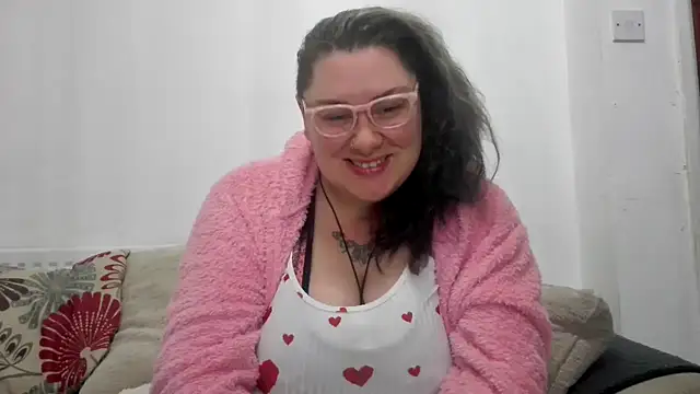 Bustycurves online show from October 27, 2025, 8:46 pm