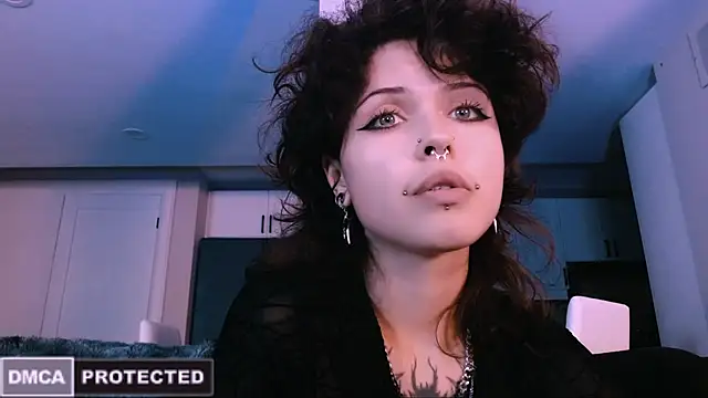 NaughtyLittleFox online show from November 4, 2025, 5:17 am