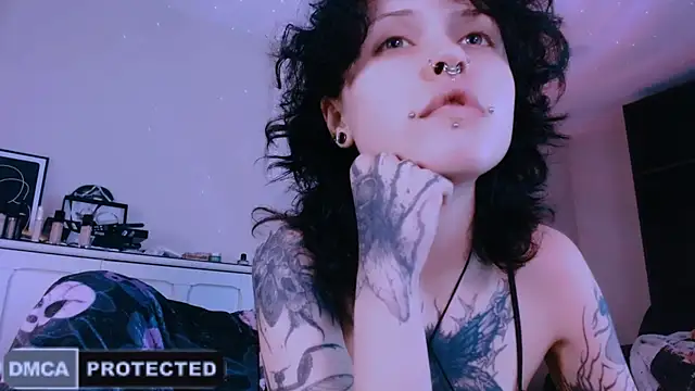 Snapshot of NaughtyLittleFox chatting on June 8, 2026, 6:25 am NaughtyLittleFox online show from June 8, 2026, 6:25 am