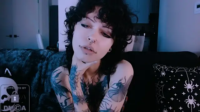 Snapshot of NaughtyLittleFox chatting on July 14, 2026, 2:38 am NaughtyLittleFox online show from July 14, 2026, 2:38 am