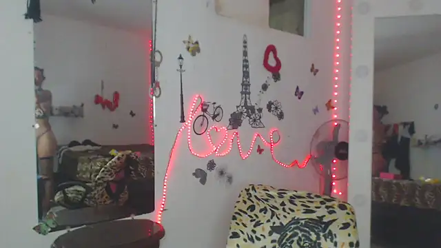 Snapshot of brigitht chatting on April 1, 2026, 4:13 am brigitht online show from April 1, 2026, 4:13 am