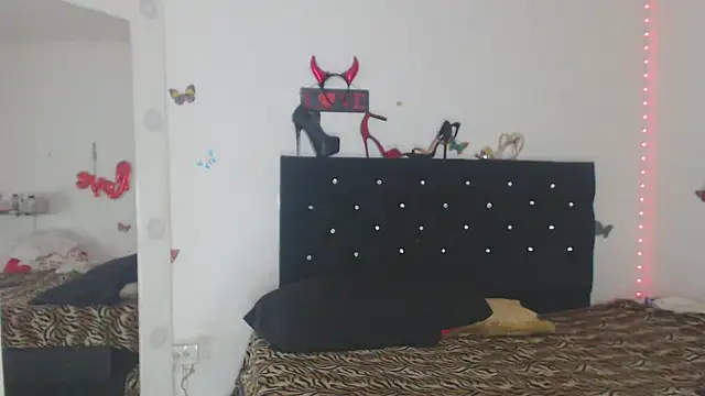 Snapshot of brigitht chatting on April 4, 2026, 4:44 am brigitht online show from April 4, 2026, 4:44 am