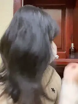 minmin2kk5 online show from March 2, 2025, 2:32 pm