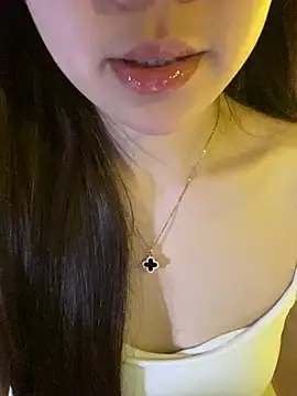 minmin2kk5 online show from February 7, 2026, 2:54 pm