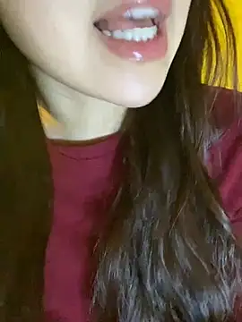 minmin2kk5 online show from February 14, 2026, 4:59 pm