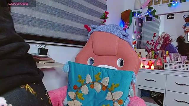 Littlerouse  online show from January 23, 2025, 2:02 am