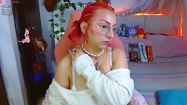 Littlerouse  online show from April 14, 2026, 9:26 am