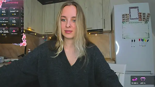 Snapshot of violet_blue_eyes chatting on December 3, 2024, 12:16 pm violet blue eyes online show from December 3, 2024, 12:16 pm