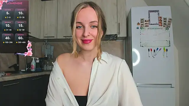 Snapshot of violet_blue_eyes chatting on January 26, 2025, 2:08 pm violet blue eyes online show from January 26, 2025, 2:08 pm