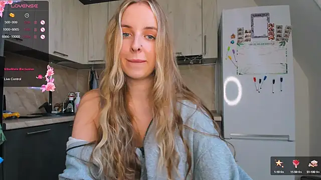 Snapshot of violet_blue_eyes chatting on February 5, 2025, 1:22 pm violet blue eyes online show from February 5, 2025, 1:22 pm