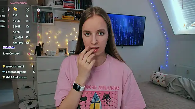 violet blue eyes online show from March 11, 2026, 12:55 pm