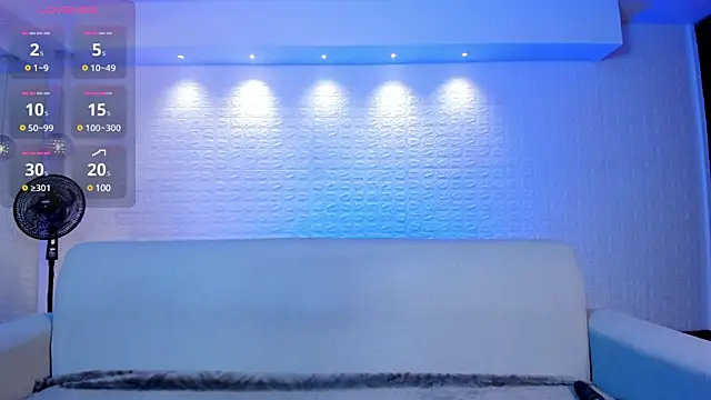 Snapshot of violet_scott chatting on January 23, 2025, 10:54 am violet scott online show from January 23, 2025, 10:54 am