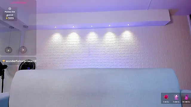 Snapshot of violet_scott chatting on February 4, 2025, 10:54 am violet scott online show from February 4, 2025, 10:54 am