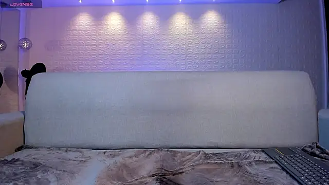 Snapshot of violet_scott chatting on February 25, 2025, 5:15 pm violet scott online show from February 25, 2025, 5:15 pm