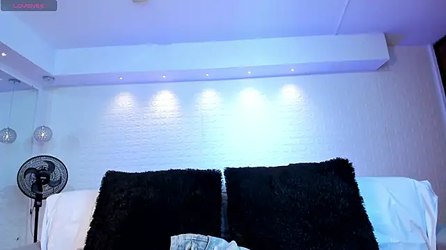 Snapshot of violet_scott chatting on September 23, 2025, 10:51 am violet scott online show from September 23, 2025, 10:51 am
