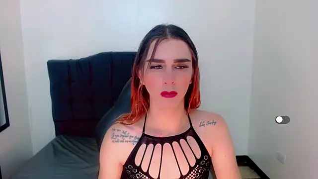 Snapshot of la_ratona_1 chatting on January 10, 2025, 8:04 pm la ratona 1 online show from January 10, 2025, 8:04 pm