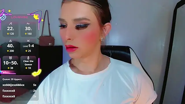 Snapshot of la_ratona_1 chatting on October 6, 2025, 5:21 pm la ratona 1 online show from October 6, 2025, 5:21 pm