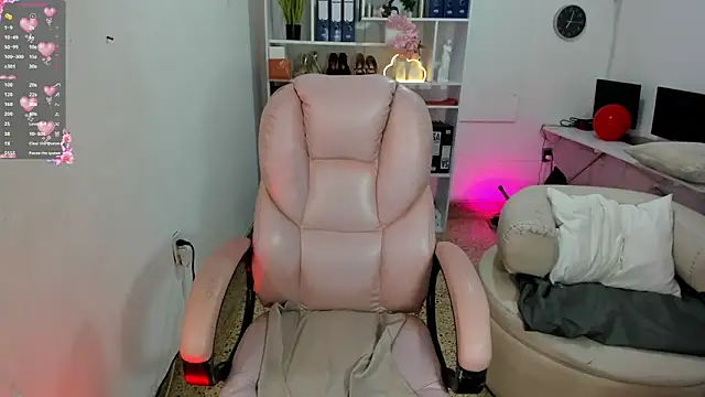 Snapshot of katya_nt chatting on February 19, 2026, 12:56 pm katya nt online show from February 19, 2026, 12:56 pm