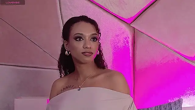 Nahomi King online show from December 20, 2025, 4:25 pm