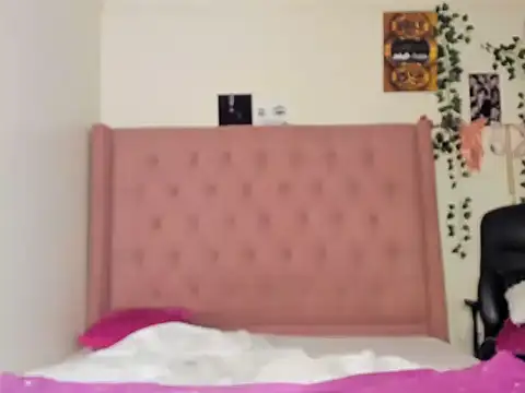 Wendy smal - online show from February 21, 2025, 3:10 pm