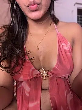 Snapshot of Goddess_sneha chatting on April 19, 2026, 4:39 pm Goddess sneha online show from April 19, 2026, 4:39 pm