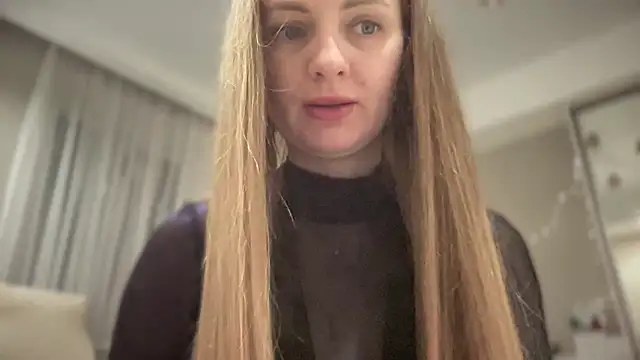 Snapshot of Viola_sweet chatting on January 24, 2025, 2:39 am Viola sweet online show from January 24, 2025, 2:39 am