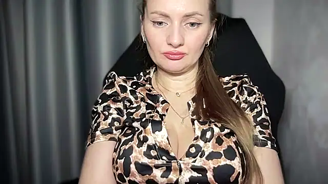 Snapshot of Viola_sweet chatting on March 19, 2025, 6:01 pm Viola sweet online show from March 19, 2025, 6:01 pm