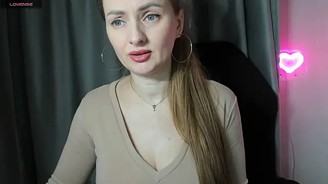 Snapshot of Viola_sweet chatting on March 22, 2026, 3:59 pm Viola sweet online show from March 22, 2026, 3:59 pm