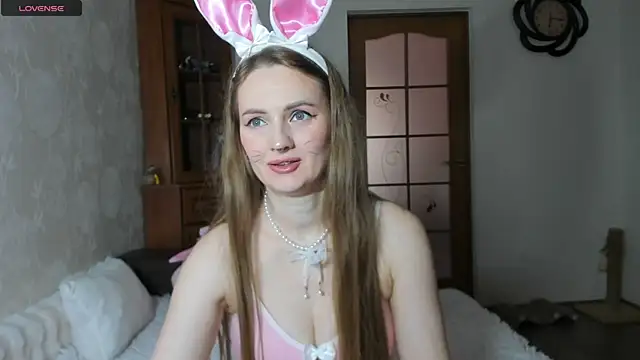 Snapshot of Viola_sweet chatting on April 6, 2026, 3:15 am Viola sweet online show from April 6, 2026, 3:15 am