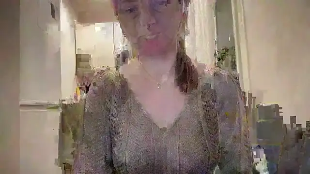 Snapshot of Viola_sweet chatting on April 22, 2026, 6:31 pm Viola sweet online show from April 22, 2026, 6:31 pm