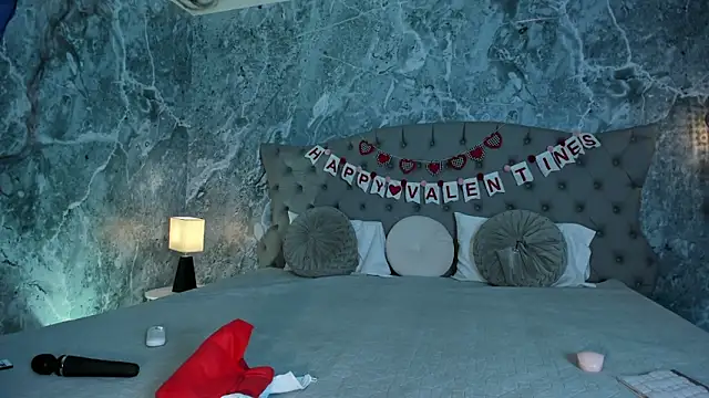 Aprillbrunette online show from February 14, 2026, 11:40 am