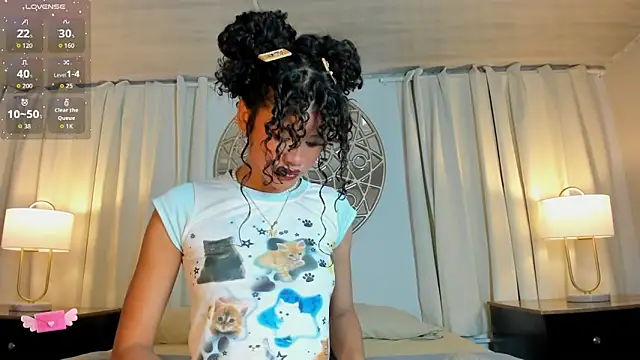 Snapshot of Aprillbrunette chatting on May 8, 2026, 11:48 am Aprillbrunette online show from May 8, 2026, 11:48 am