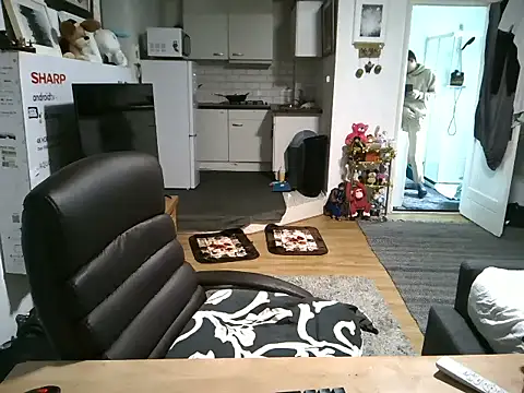 mihaimichael online show from October 26, 2025, 12:00 pm