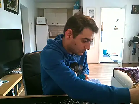 Snapshot of mihaimichael chatting on June 16, 2026, 1:14 pm mihaimichael online show from June 16, 2026, 1:14 pm