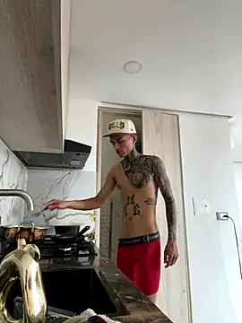 Snapshot of Herem369 chatting on October 27, 2025, 1:48 pm Herem369 online show from October 27, 2025, 1:48 pm