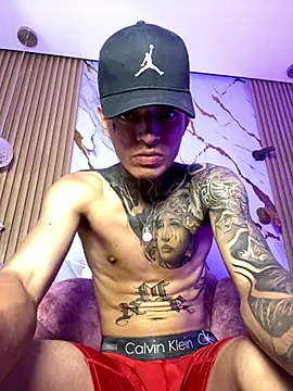 Snapshot of Herem369 chatting on November 8, 2025, 3:29 am Herem369 online show from November 8, 2025, 3:29 am