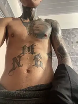 Snapshot of Herem369 chatting on December 4, 2025, 3:54 pm Herem369 online show from December 4, 2025, 3:54 pm