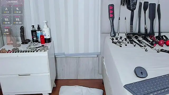 mileyerikson online show from August 6, 2026, 2:35 am