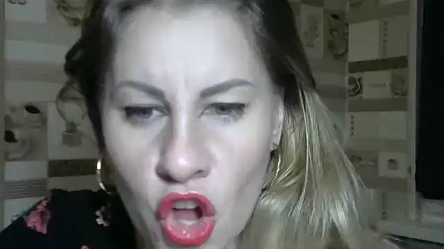 Snapshot of TherestlessKitty chatting on October 29, 2025, 5:47 pm TherestlessKitty online show from October 29, 2025, 5:47 pm