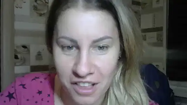 Snapshot of TherestlessKitty chatting on October 30, 2025, 10:32 pm TherestlessKitty online show from October 30, 2025, 10:32 pm