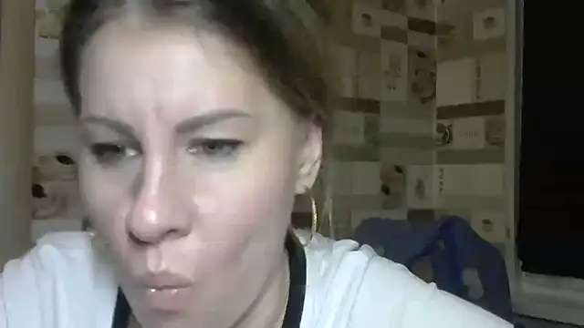 Snapshot of TherestlessKitty chatting on November 11, 2025, 10:21 pm TherestlessKitty online show from November 11, 2025, 10:21 pm