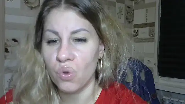 Snapshot of TherestlessKitty chatting on November 14, 2025, 5:33 pm TherestlessKitty online show from November 14, 2025, 5:33 pm