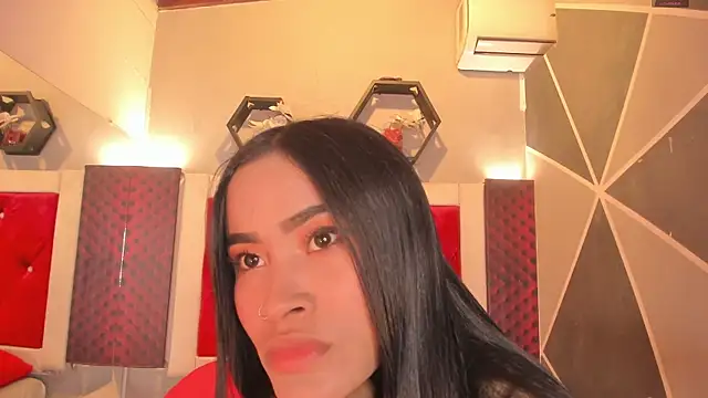Snapshot of Karoll014 chatting on June 12, 2026, 12:15 pm Karoll014 online show from June 12, 2026, 12:15 pm