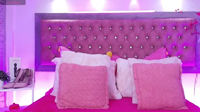 Tayzon Foxxx online show from November 21, 2025, 12:15 pm